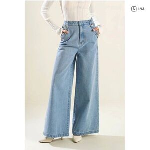 NWT Free Market by Flying Tomato Wide Leg Button accent Jeans